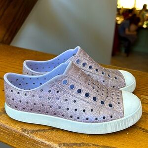 Native Jefferson slip on girls shoes purple lavender glitter bling sneakers 11